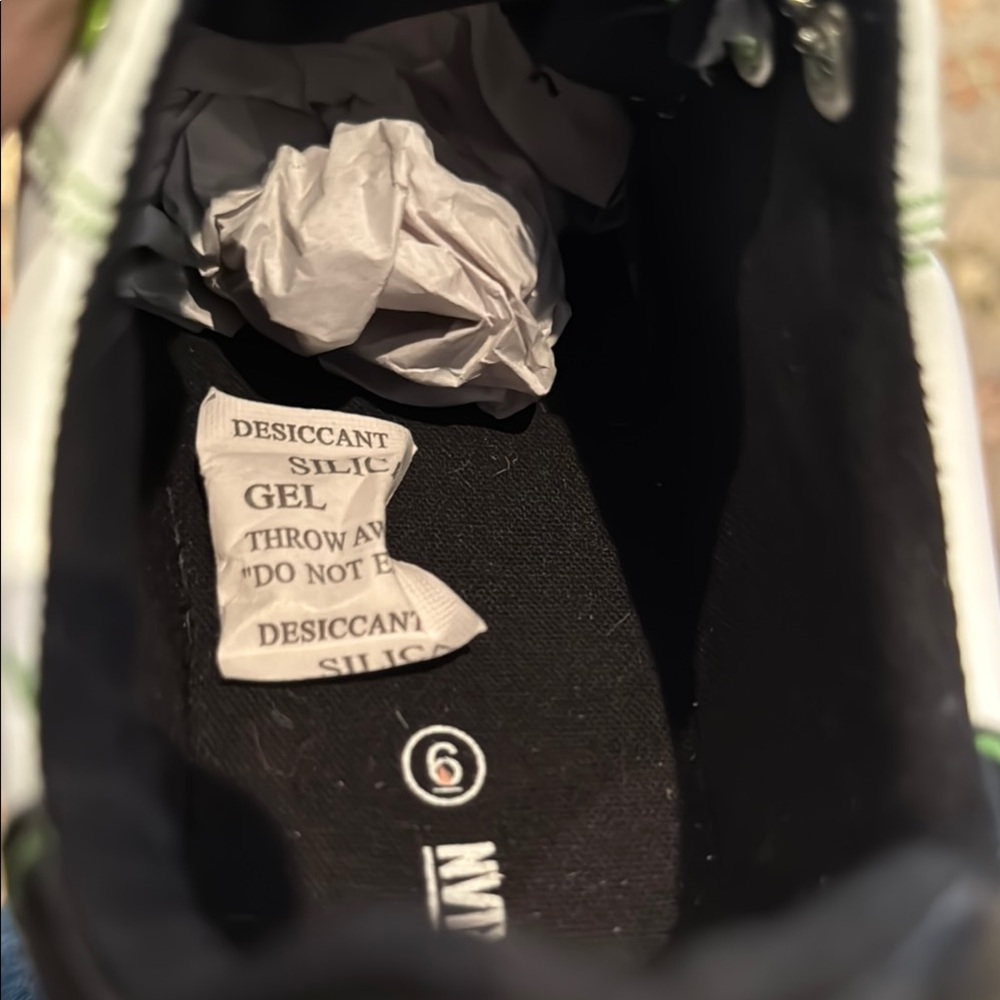 Star Wars White and Green Sneakers with Sleek Design - Picture 13 of 14